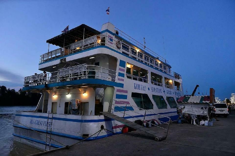 The Port Hostel Surat Thani Exteriér fotografie